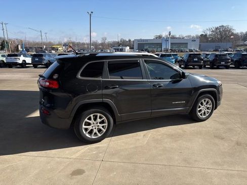 Used 2015 Jeep Cherokee Latitude w/ Cold Weather Group image 7