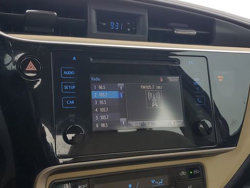 Used 2019 Toyota Corolla LE FWD image 22