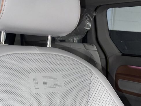 New 2025 Volkswagen ID. Buzz 1st Edition image 25