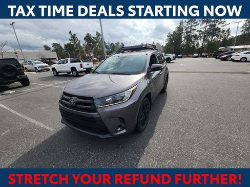 Used 2019 Toyota Highlander SE image 4