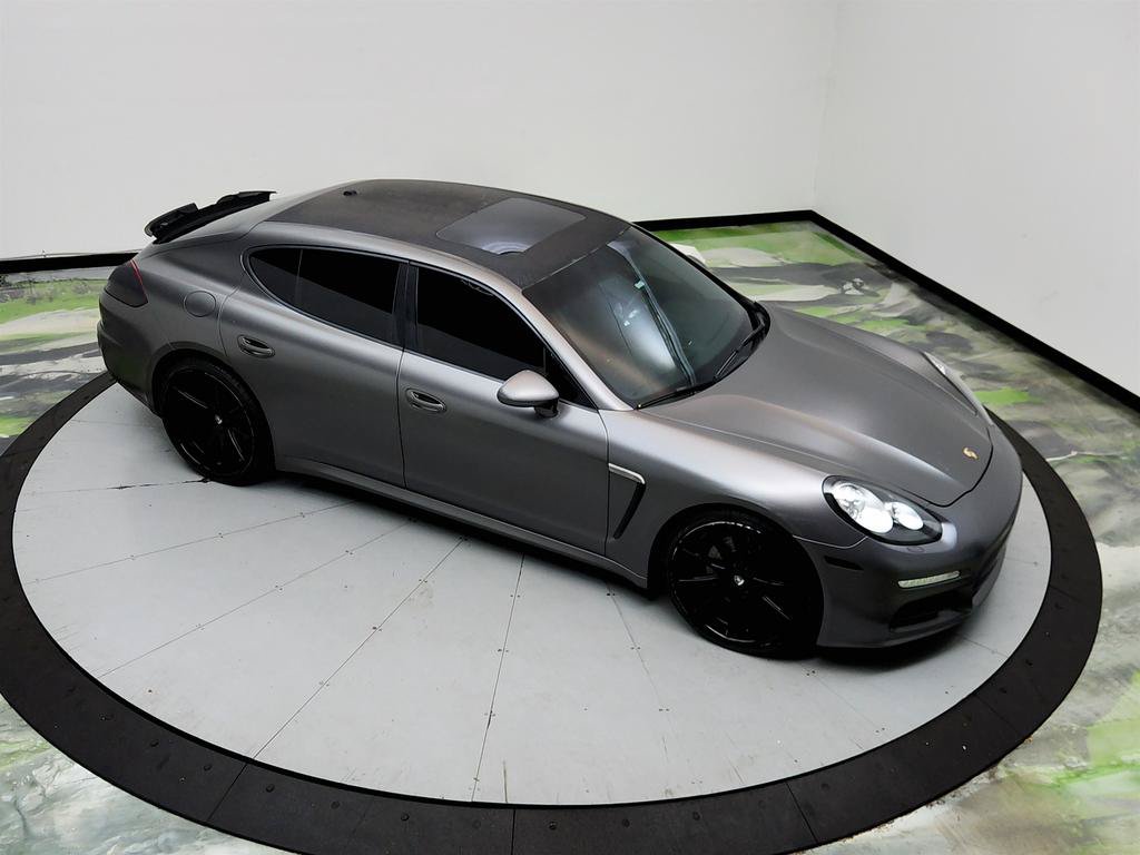 Used 2014 Porsche Panamera 4 AWD/4WD image 33