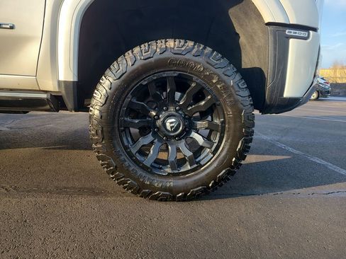 Used 2024 GMC Sierra 2500 Denali w/ Denali Reserve Package image 18