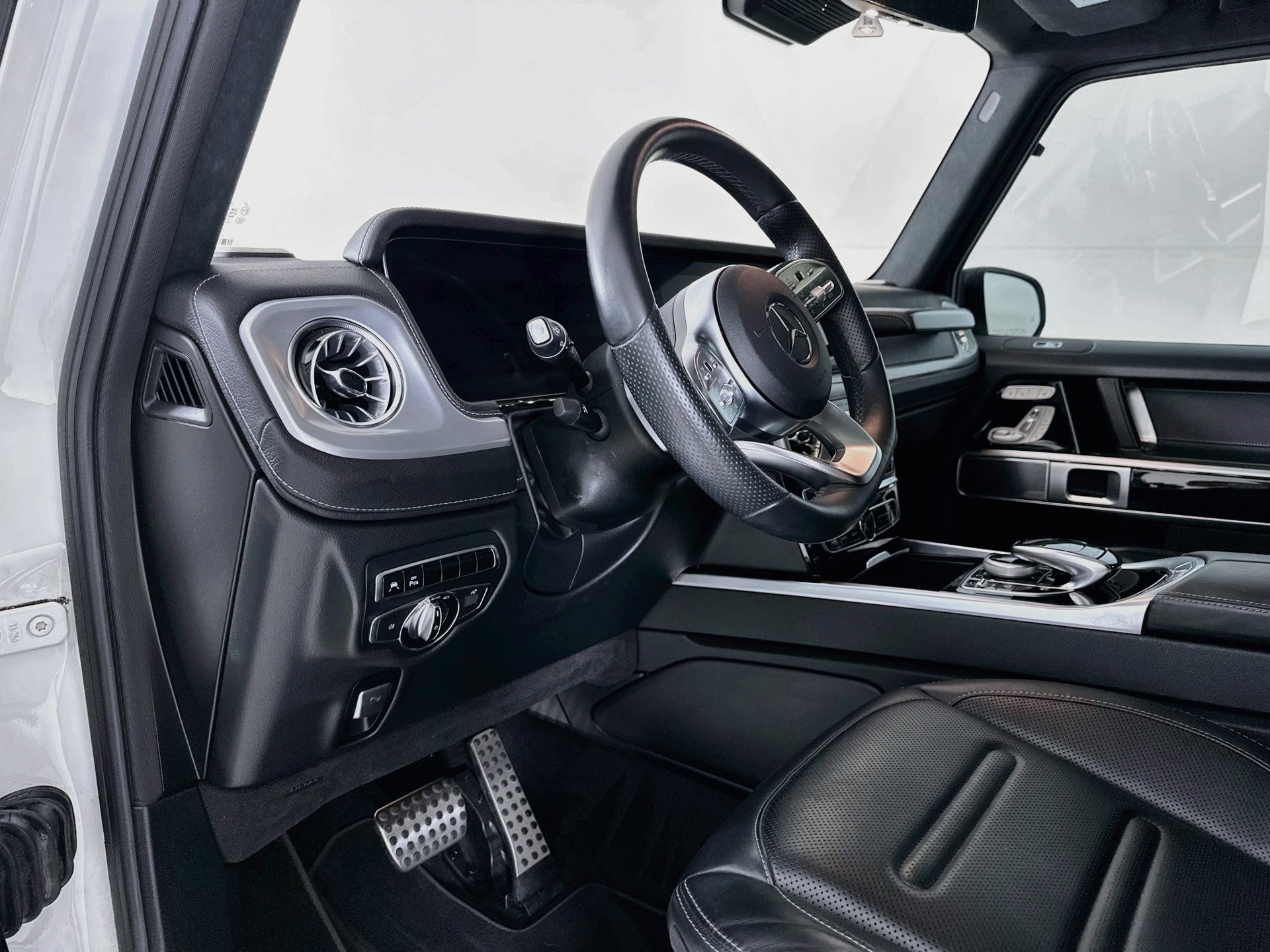 Used 2022 Mercedes-Benz G 550 image 10