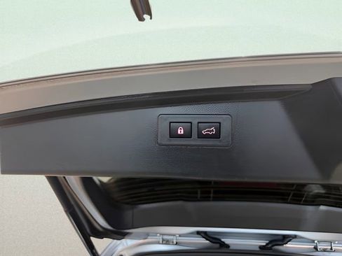 Used 2022 Subaru Outback Wilderness image 7