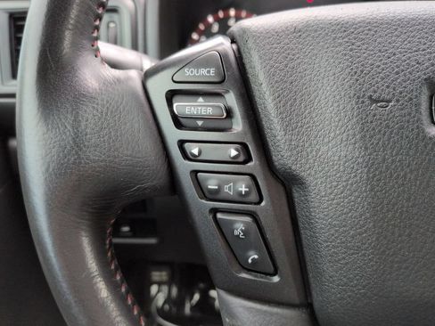 Used 2023 Nissan Titan PRO-4X w/ Pro-4x Convenience Package AWD/4WD image 25