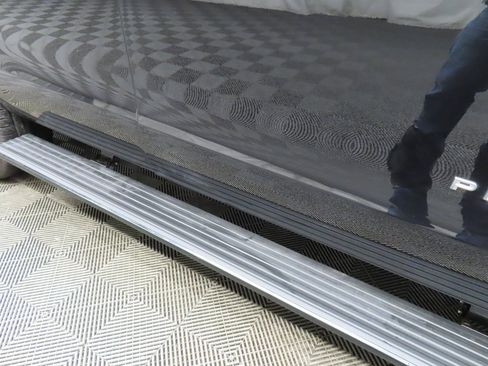 Used 2025 Ford Expedition Platinum w/ Platinum Ultimate Package image 57