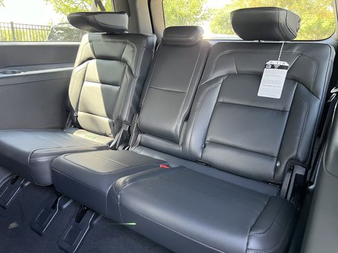 New 2025 Lincoln Navigator L Reserve w/ Jet Appearance Package image 28