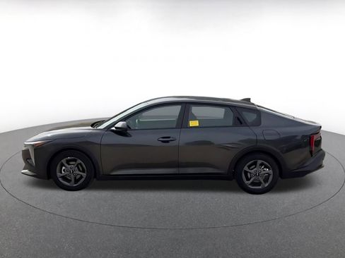 Used 2025 Kia K4 LXS image 9