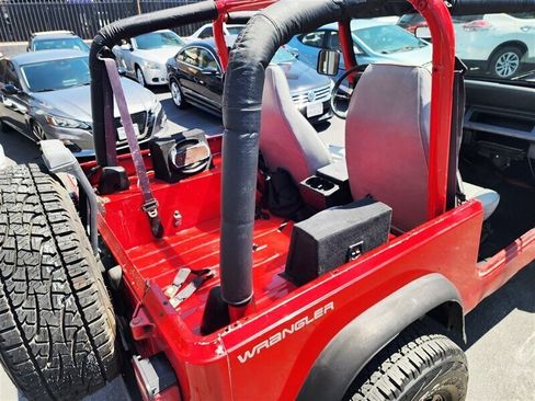Used 1995 Jeep Wrangler S image 4