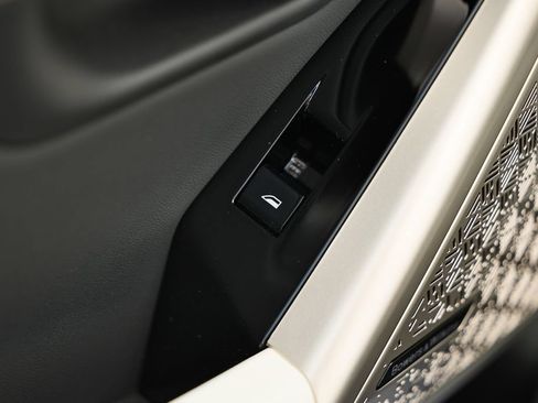 Used 2026 BMW 530i w/ Premium Package RWD image 24