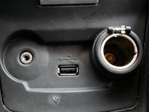 Used 2016 Ford Fiesta SE w/ Cold Weather Package image 27