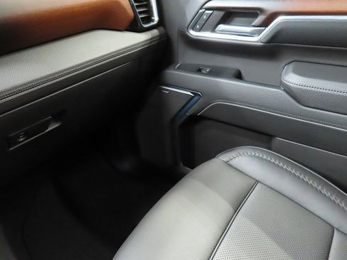 Used 2024 GMC Sierra 3500 Denali image 24