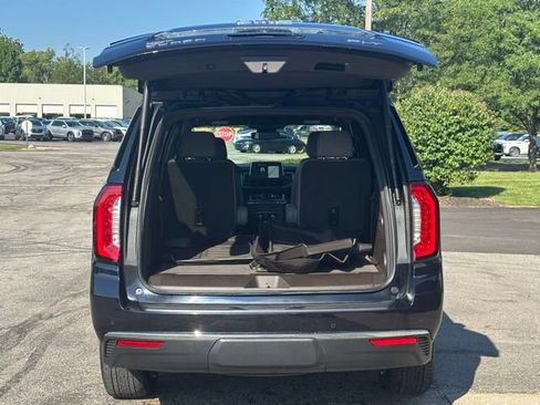 Used 2023 GMC Yukon SLT w/ SLT Luxury Package AWD/4WD image 30