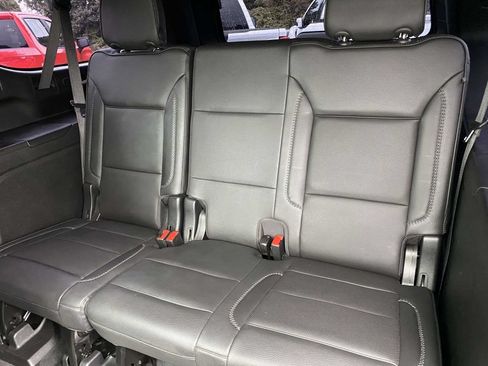 Used 2021 GMC Yukon XL Denali w/ Denali Premium Package AWD/4WD image 14