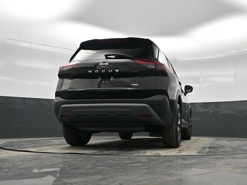 Used 2023 Nissan Rogue S image 34