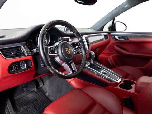 Used 2016 Porsche Macan Turbo image 13