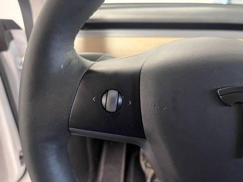 Used 2021 Tesla Model Y 2WD image 26