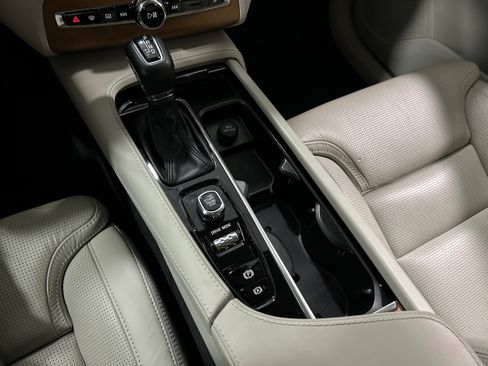 Used 2019 Volvo XC90 T6 Inscription w/ Advanced Package AWD/4WD image 10