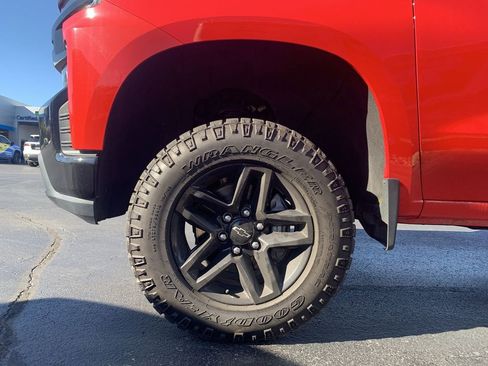 Used 2021 Chevrolet Silverado 1500 LT Trail Boss w/ Convenience Package II image 19