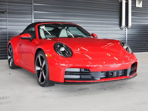 Used 2026 Porsche 911 Carrera image 8