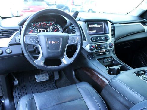 Used 2017 GMC Yukon SLT image 15
