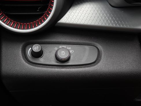 Used 2024 Chevrolet Trax RS w/ Driver Confidence Package image 24