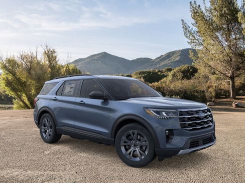New 2026 Ford Explorer Active w/ Active Comfort Package image 7