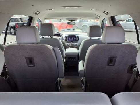 Used 2021 Chevrolet Traverse LT image 29