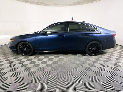 Used 2023 Honda Accord Touring image 6