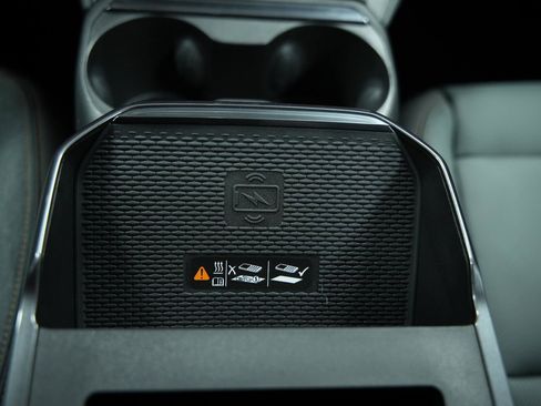 New 2026 GMC Terrain AT4 w/ Convenience Package III image 40