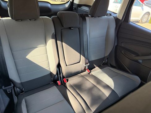 Used 2016 Ford Escape SE w/ Equipment Group 201A FWD image 18