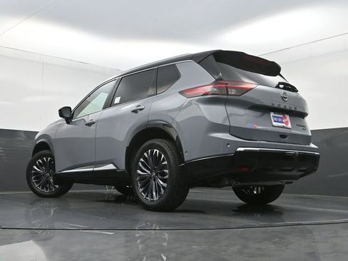 Used 2024 Nissan Rogue Platinum AWD/4WD image 30