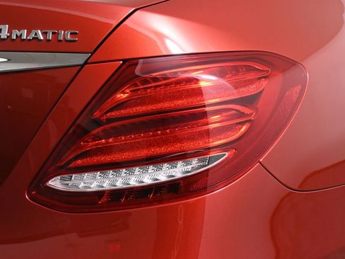 Used 2018 Mercedes-Benz E 400 4MATIC Sedan image 13