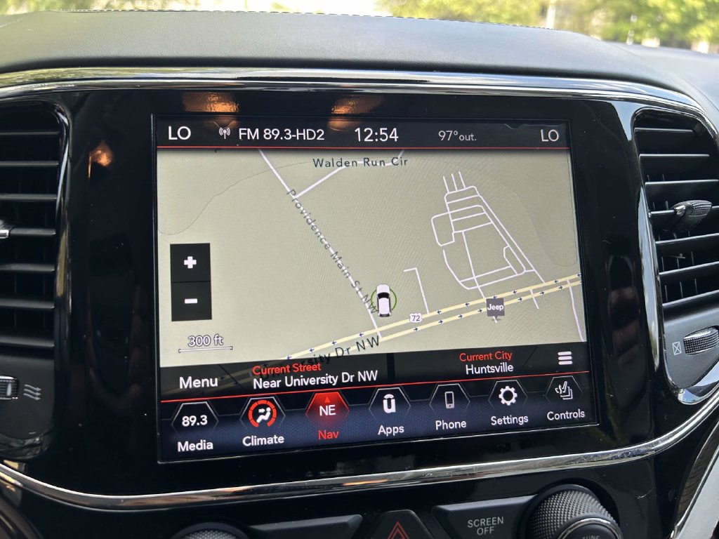 Used 2020 Jeep Grand Cherokee Summit AWD/4WD image 14