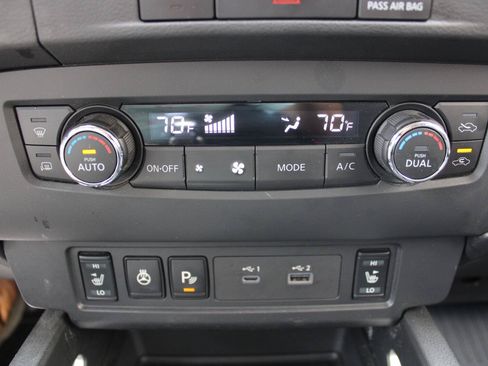 Used 2023 Nissan Frontier SV w/ SV Convenience Package AWD/4WD image 22