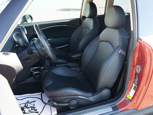Used 2014 MINI Cooper Clubman S FWD image 12