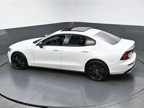 Used 2023 Volvo S60 T8 Ultimate image 45