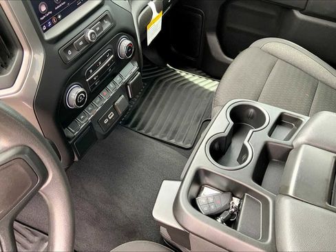 Used 2024 Chevrolet Silverado 1500 Custom image 24