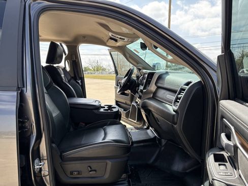 Used 2022 RAM 2500 Laramie AWD/4WD image 16