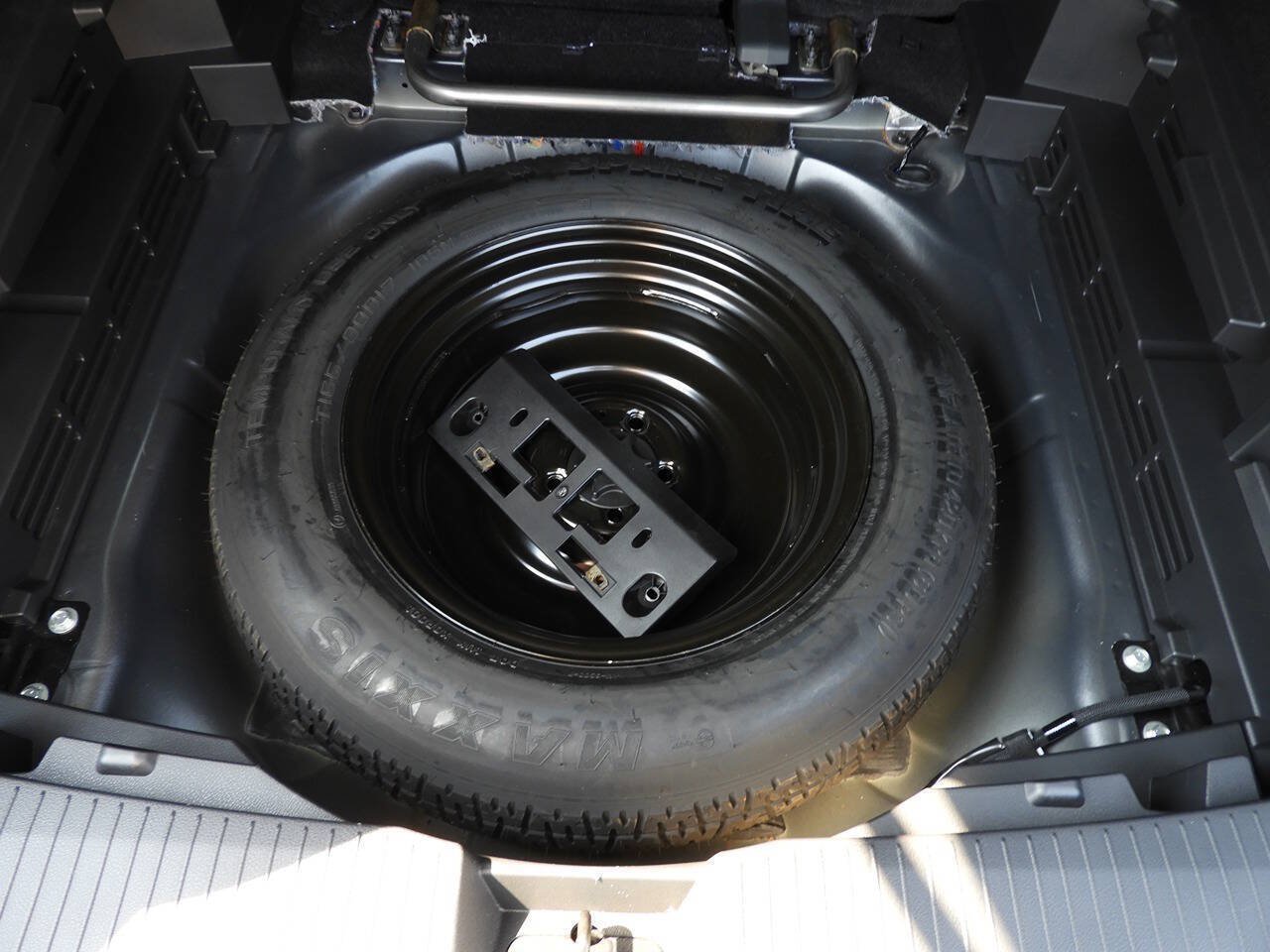 Used 2023 Nissan Rogue S AWD/4WD image 27