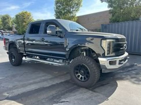Used 2019 Ford F250 Lariat w/ Lariat Ultimate Package AWD/4WD image 5