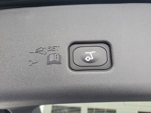 New 2026 Lincoln Nautilus Premier image 32