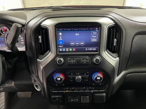 Used 2020 Chevrolet Silverado 1500 LT w/ Convenience Package AWD/4WD image 16