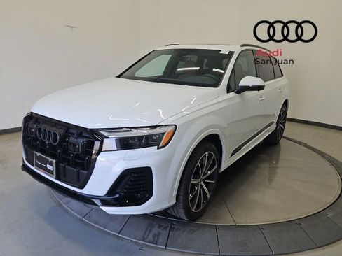 Certified 2025 Audi Q7 2.0T Premium Plus w/ Premium Plus Package image 3