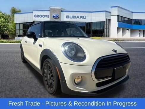 Used 2019 MINI Cooper 2-Door Hardtop FWD image 9