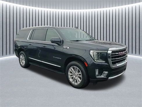 Used 2023 GMC Yukon XL SLT w/ SLT Premium Package image 1