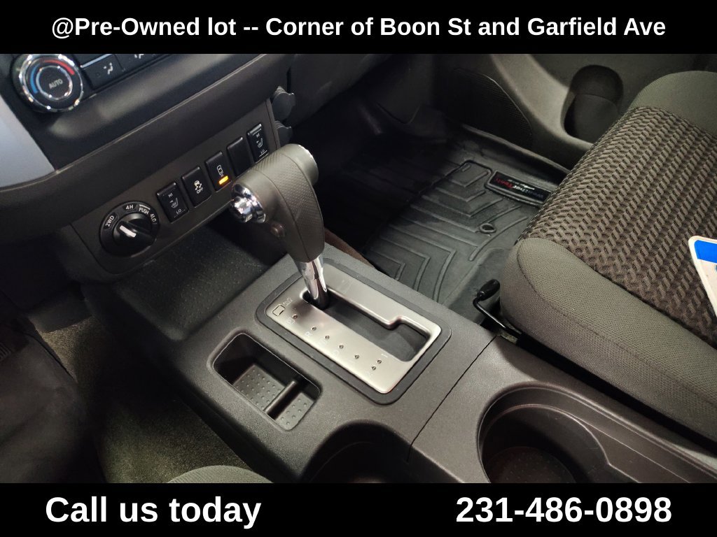 Used 2015 Nissan Frontier 4x4 King Cab image 25