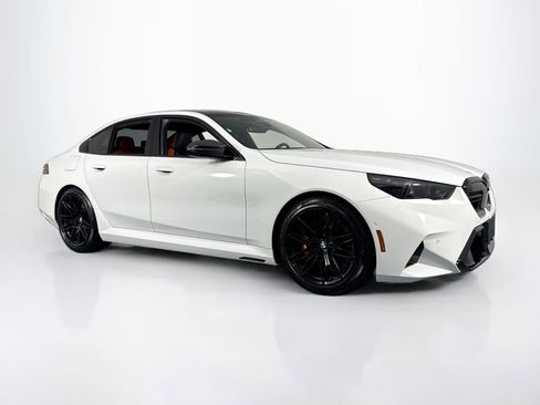 Used 2026 BMW M5 w/ Carbon Package AWD/4WD image 3