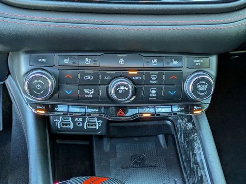 Used 2023 Dodge Durango R/T image 23