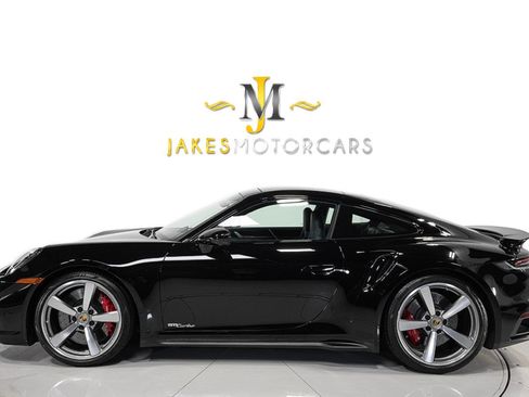 Used 2021 Porsche 911 Turbo AWD/4WD image 2